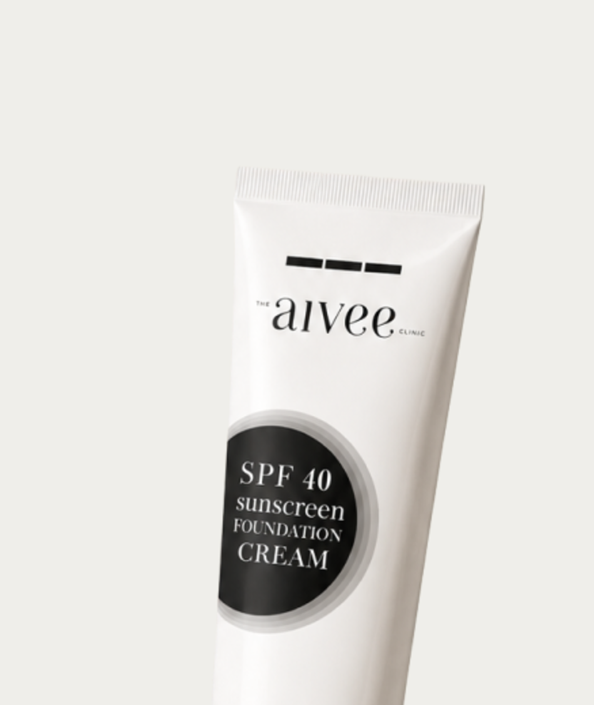 The upper body and cap of the Sunscreen Foundation Cream SPF40 tube