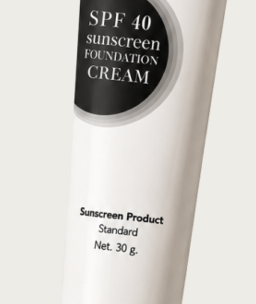 A closer view of the Sunscreen Foundation Cream SPF40 label and its SPF 40 seal